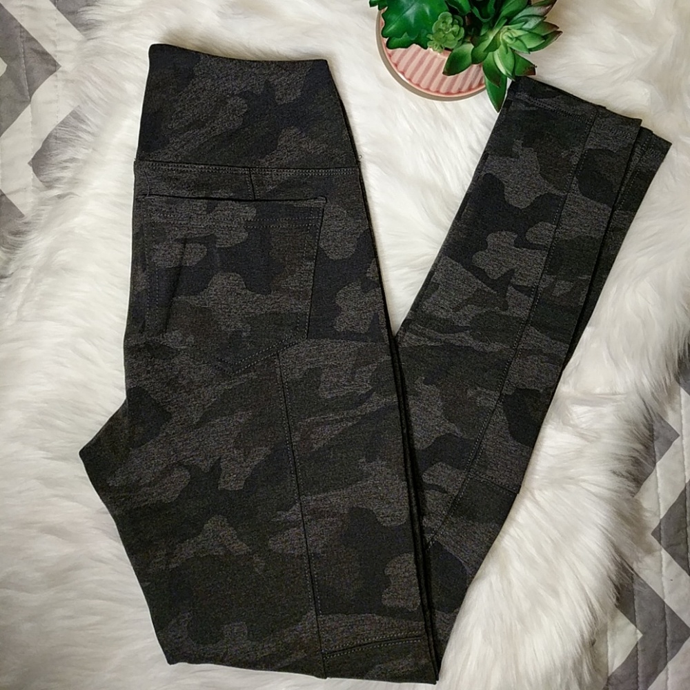 Camo Jeggings Flex Stretch- size 24